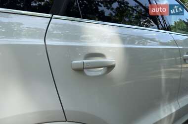 Внедорожник / Кроссовер Audi Q3 2015 в 