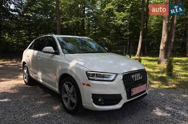 Внедорожник / Кроссовер Audi Q3 2015 в 