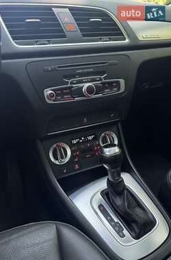 Внедорожник / Кроссовер Audi Q3 2015 в 
