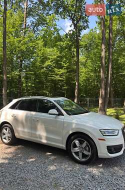 Внедорожник / Кроссовер Audi Q3 2015 в 