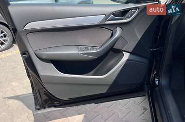 Внедорожник / Кроссовер Audi Q3 2013 в 