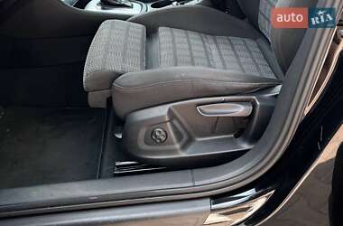 Внедорожник / Кроссовер Audi Q3 2013 в 