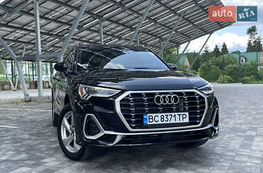 Внедорожник / Кроссовер Audi Q3 2021 в 
