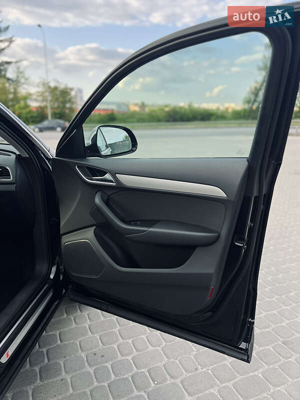 Внедорожник / Кроссовер Audi Q3 2014 в Тернополе