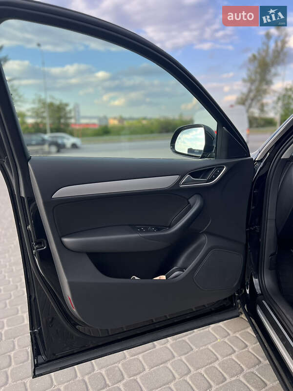 Внедорожник / Кроссовер Audi Q3 2014 в Тернополе