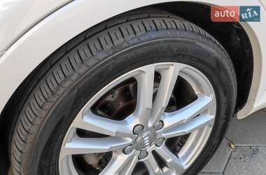 Внедорожник / Кроссовер Audi Q3 2012 в 
