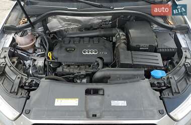Внедорожник / Кроссовер Audi Q3 2015 в 