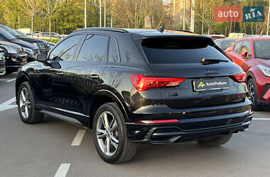 Внедорожник / Кроссовер Audi Q3 2019 в 