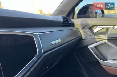 Внедорожник / Кроссовер Audi Q3 2019 в 