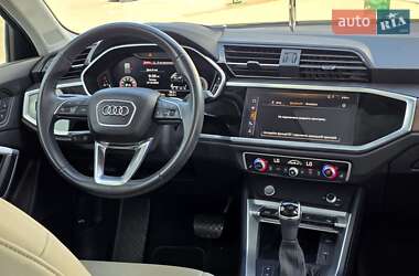 Внедорожник / Кроссовер Audi Q3 2019 в 