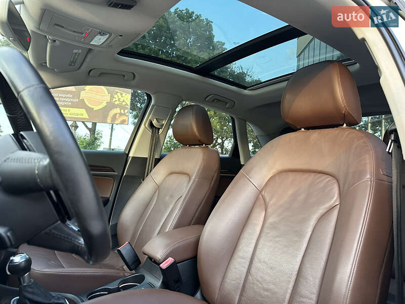 Внедорожник / Кроссовер Audi Q3 2015 в Ровно