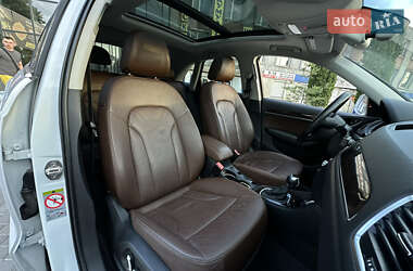 Внедорожник / Кроссовер Audi Q3 2015 в 