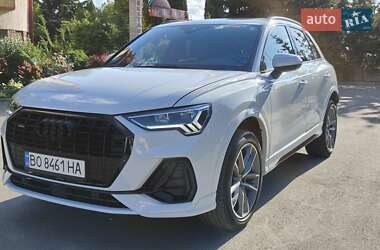 Внедорожник / Кроссовер Audi Q3 2022 в 