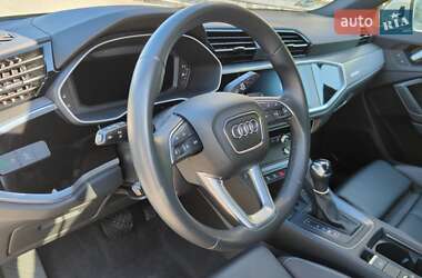 Внедорожник / Кроссовер Audi Q3 2022 в 