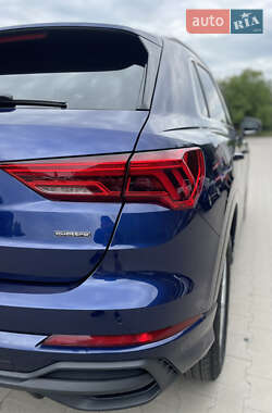 Внедорожник / Кроссовер Audi Q3 2024 в 