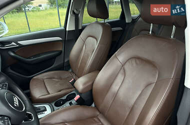 Внедорожник / Кроссовер Audi Q3 2015 в 