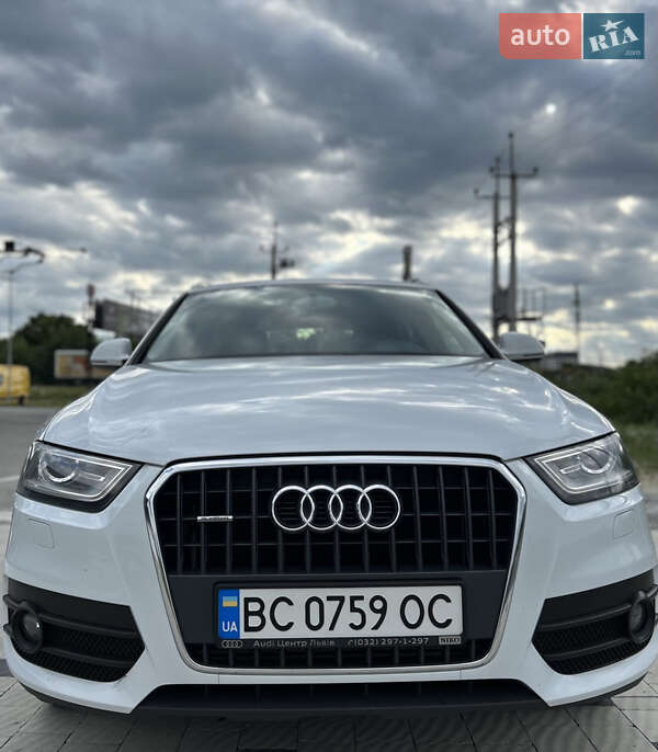 Внедорожник / Кроссовер Audi Q3 2012 в 