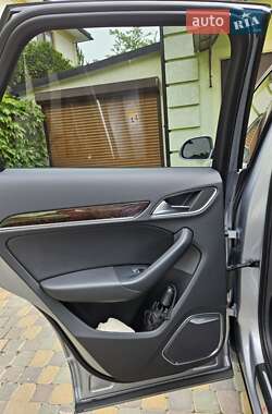 Внедорожник / Кроссовер Audi Q3 2015 в 