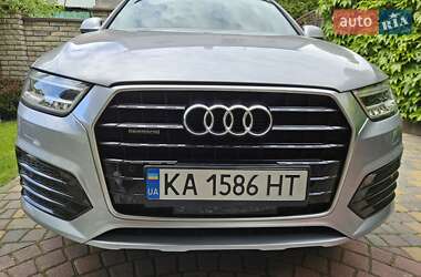 Внедорожник / Кроссовер Audi Q3 2015 в 