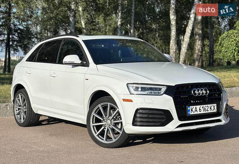 Внедорожник / Кроссовер Audi Q3 2017 в 