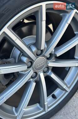 Внедорожник / Кроссовер Audi Q3 2017 в 