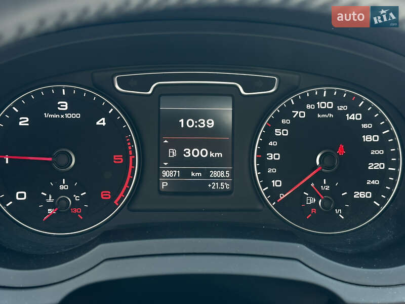Позашляховик / Кросовер Audi Q3 2013 в Львові