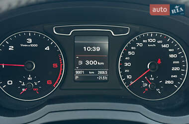 Внедорожник / Кроссовер Audi Q3 2013 в 