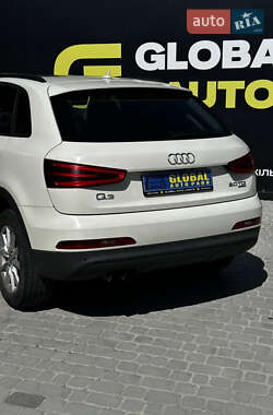 Внедорожник / Кроссовер Audi Q3 2013 в 