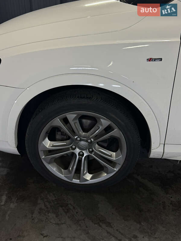 Внедорожник / Кроссовер Audi Q3 2018 в Киеве