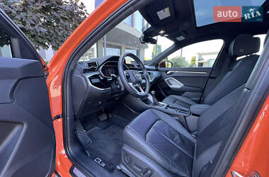 Внедорожник / Кроссовер Audi Q3 2020 в 