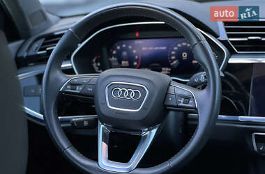 Внедорожник / Кроссовер Audi Q3 2020 в 