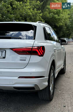 Внедорожник / Кроссовер Audi Q3 2019 в 