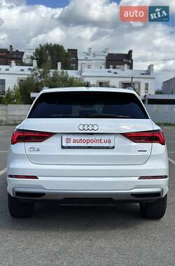 Внедорожник / Кроссовер Audi Q3 2019 в 