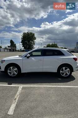 Внедорожник / Кроссовер Audi Q3 2019 в 