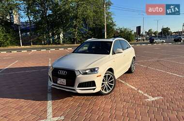 Внедорожник / Кроссовер Audi Q3 2017 в 