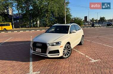 Внедорожник / Кроссовер Audi Q3 2017 в 