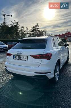 Внедорожник / Кроссовер Audi Q3 2019 в 