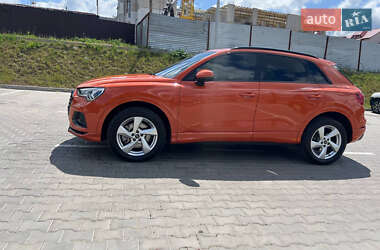 Внедорожник / Кроссовер Audi Q3 2021 в 