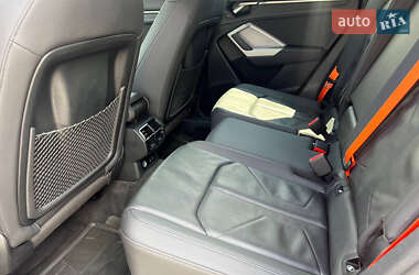 Внедорожник / Кроссовер Audi Q3 2021 в 