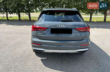 Внедорожник / Кроссовер Audi Q3 2019 в 