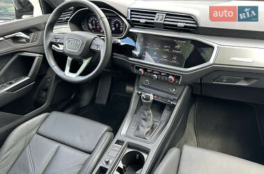 Внедорожник / Кроссовер Audi Q3 2024 в 