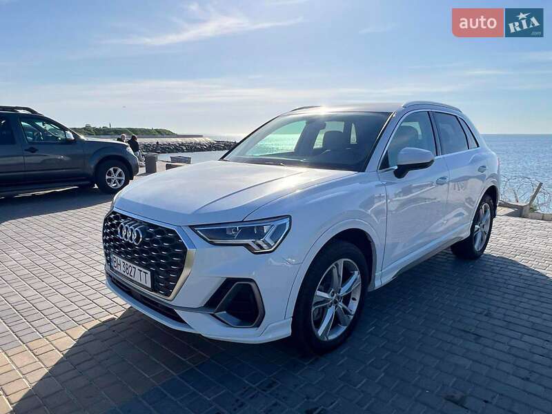 Внедорожник / Кроссовер Audi Q3 2019 в Виннице
