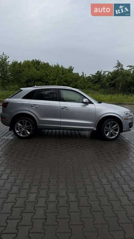 Внедорожник / Кроссовер Audi Q3 2015 в Львове
