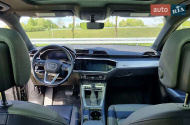 Внедорожник / Кроссовер Audi Q3 2020 в 