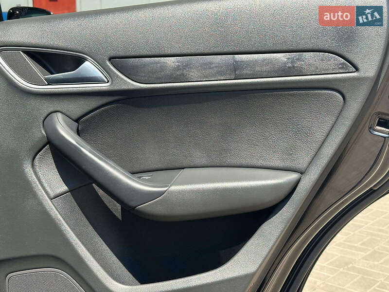 Внедорожник / Кроссовер Audi Q3 2018 в Одессе