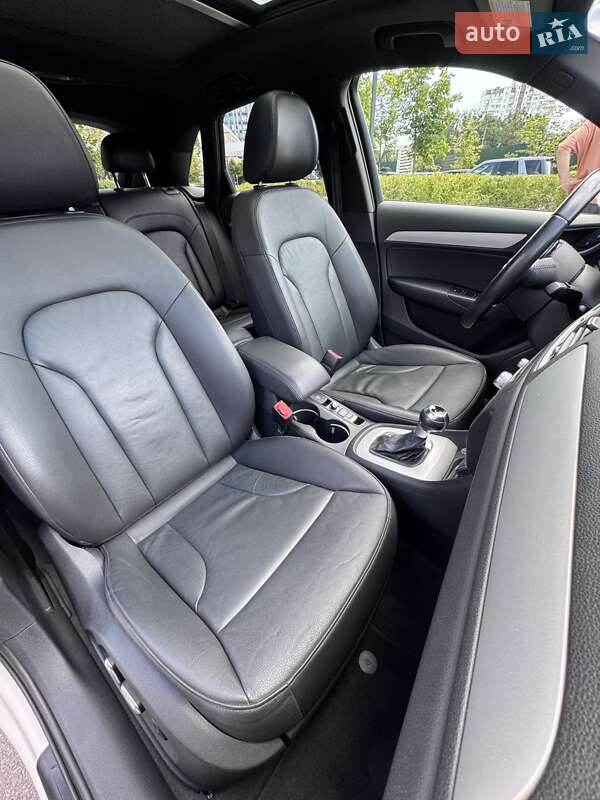 Позашляховик / Кросовер Audi Q3 2016 в Києві