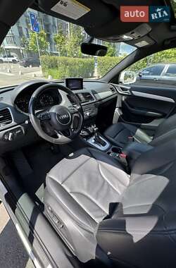 Внедорожник / Кроссовер Audi Q3 2016 в 
