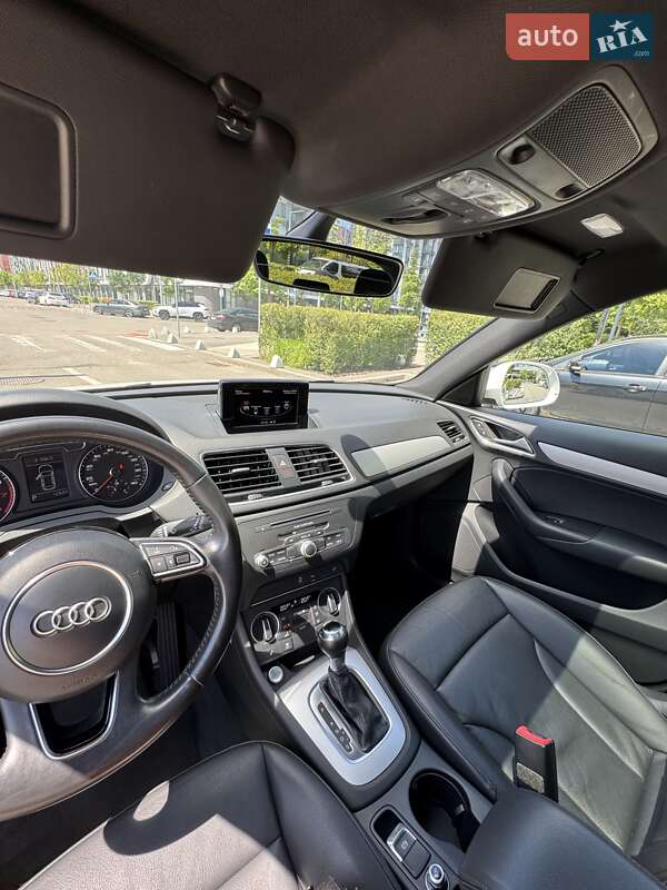 Позашляховик / Кросовер Audi Q3 2016 в Києві