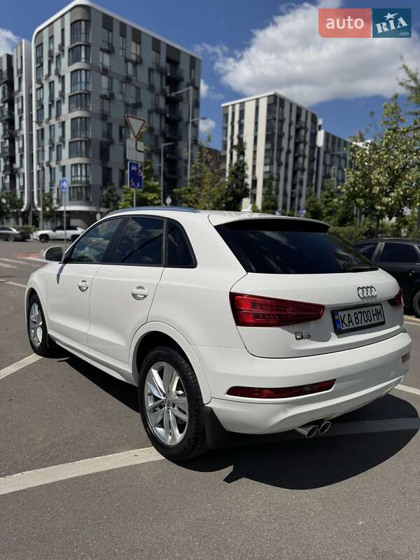 Позашляховик / Кросовер Audi Q3 2016 в Києві