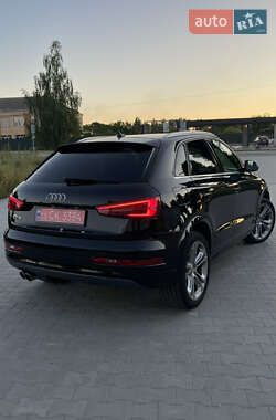 Внедорожник / Кроссовер Audi Q3 2016 в 